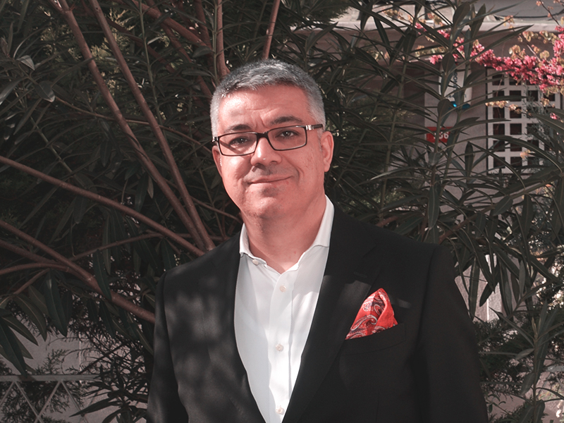Op. Dr. İlkay Hüthüt
